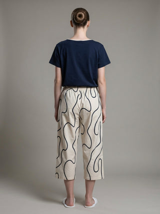 Wavy Print Round Neck Tee Capri Set - Navy